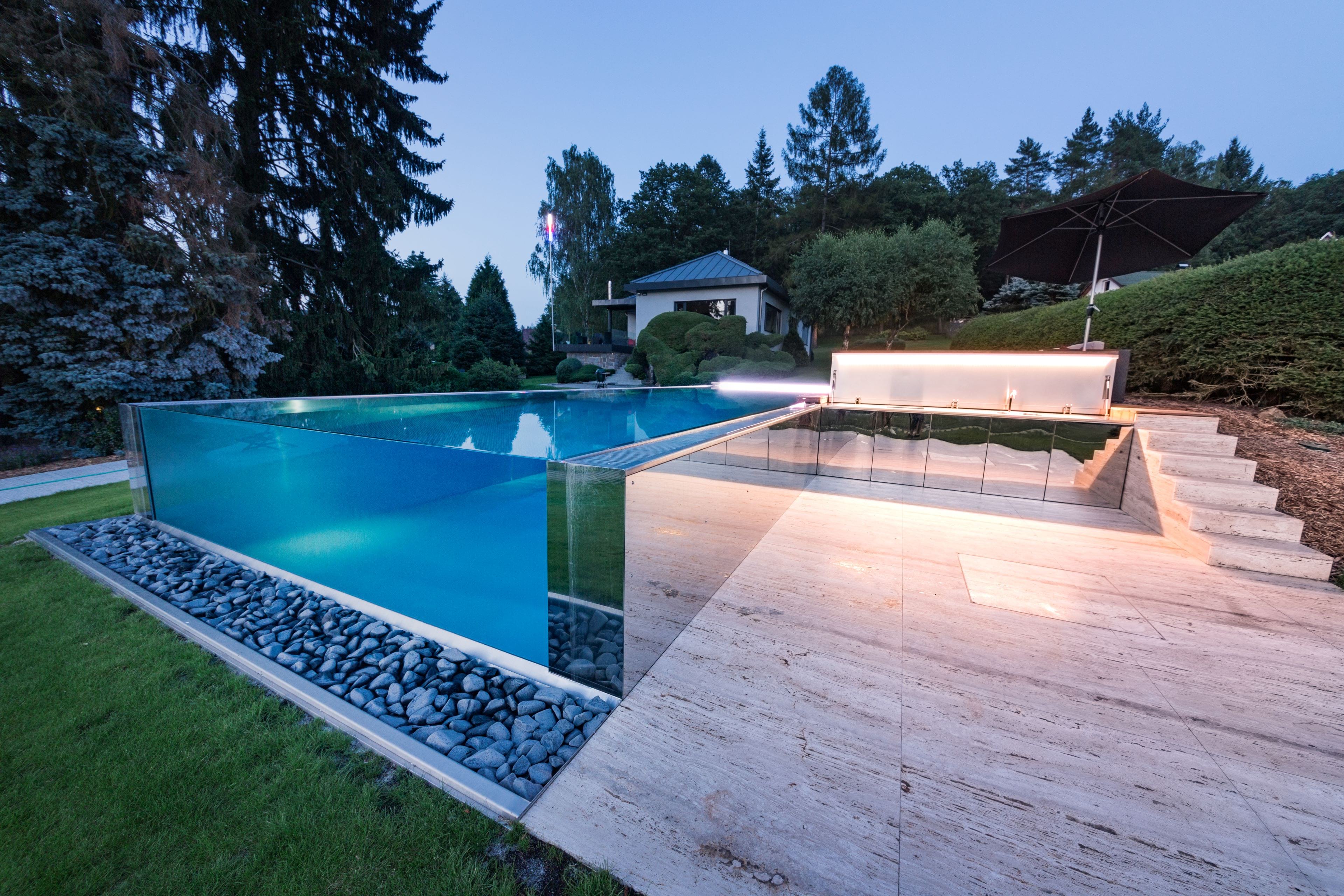 Outdoor Stainless-Steel Overflow Pool in Czechia