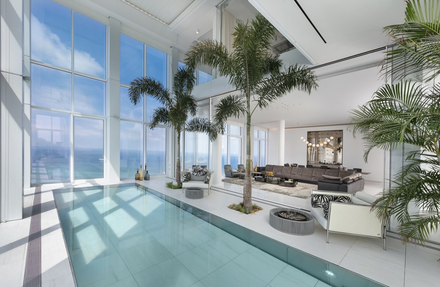 Rooftop stainless-steel IMAGINOX pool in luxury skyscraper