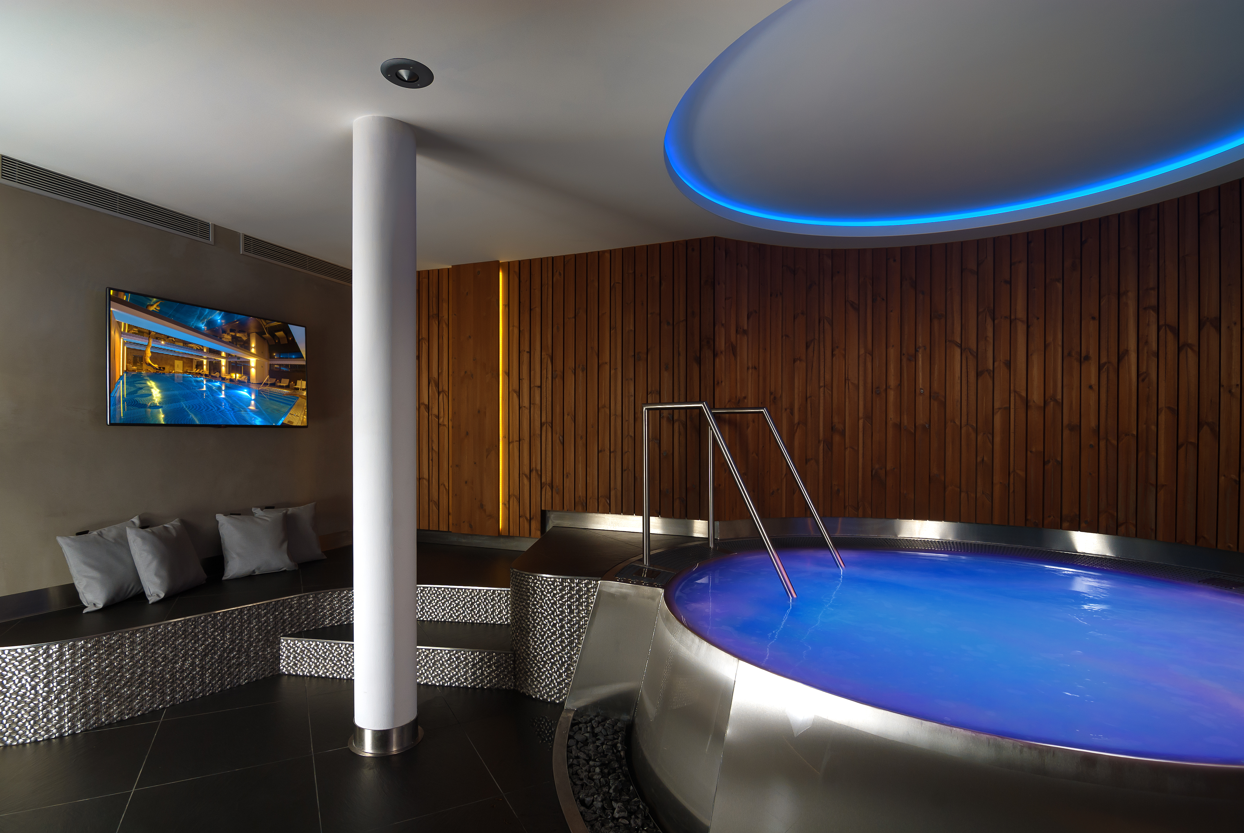 IMAGINOX luxury stainless steel hot tubE