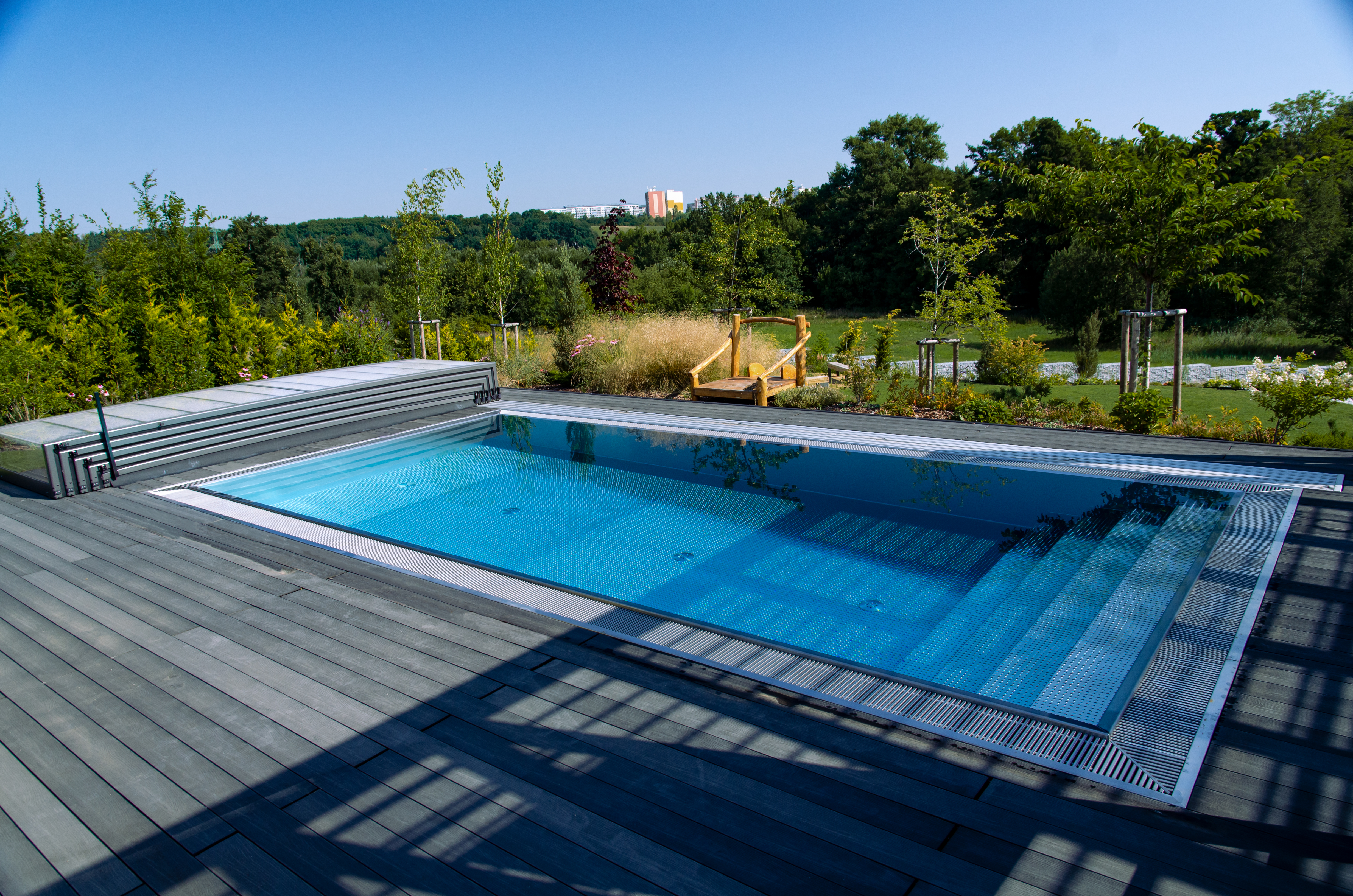 IMAGINOX pool with sliding cover